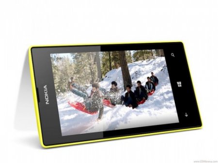 Nokia Lumia 525 - стильный аппарат с 1 Гб ОЗУ