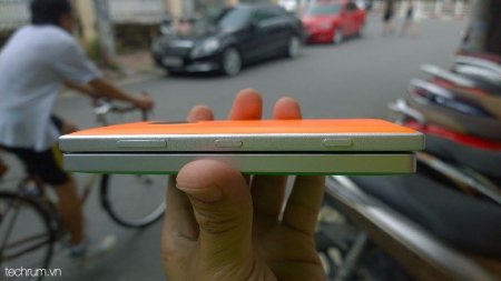 Новые фото-утечки смартфона Nokia Lumia 830