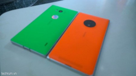 Новые фото-утечки смартфона Nokia Lumia 830