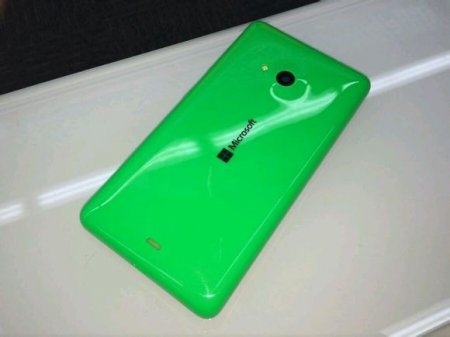 В Сети появились первые фотографии смартфона Microsoft Lumia 535