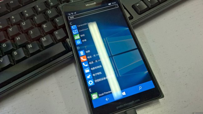 Прототип Microsoft Lumia 950 XL запечатлён на фото